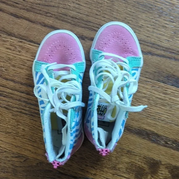 Little Kids Minnie and Mickey Disney High-Top Vans, Size 10.5 - Picture 2 of 5